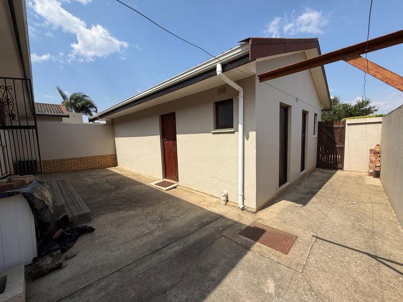 4 Bedroom Property for Sale in Panorama Western Cape